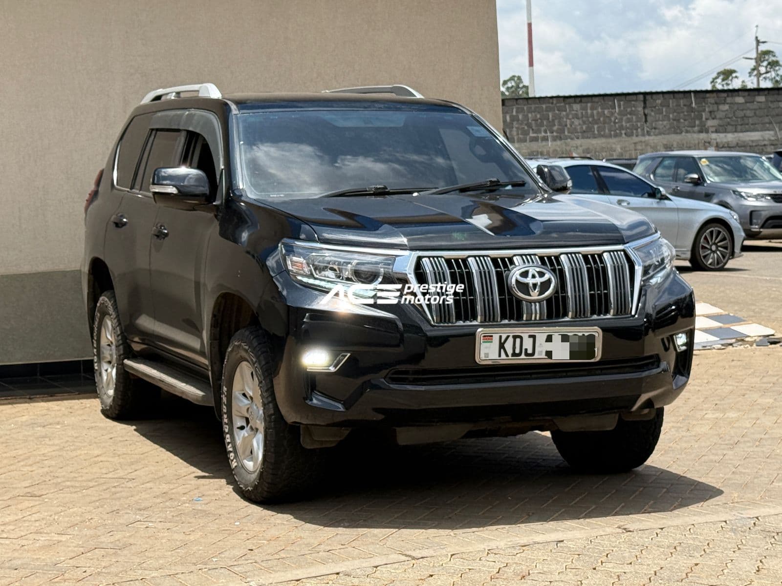 Image of  Toyota Land Cruiser Prado TX YOM - 2011