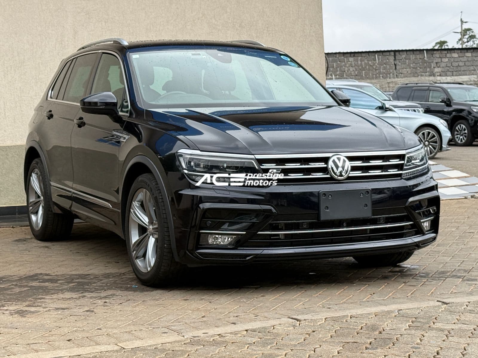 Image of Volkswagen Tiguan R-Line YOM - 2018