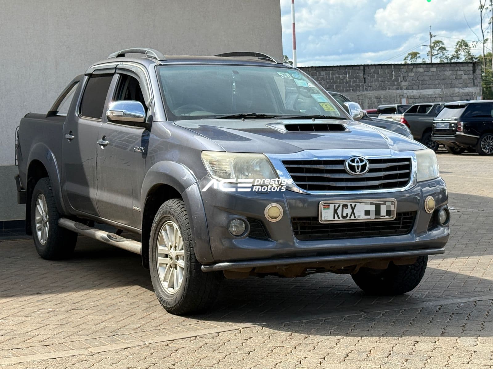 Image of Toyota Hilux YOM - 2013