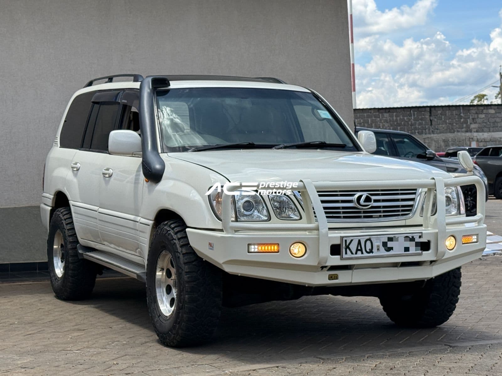 Image of  Lexus LX470 YOM - 2001