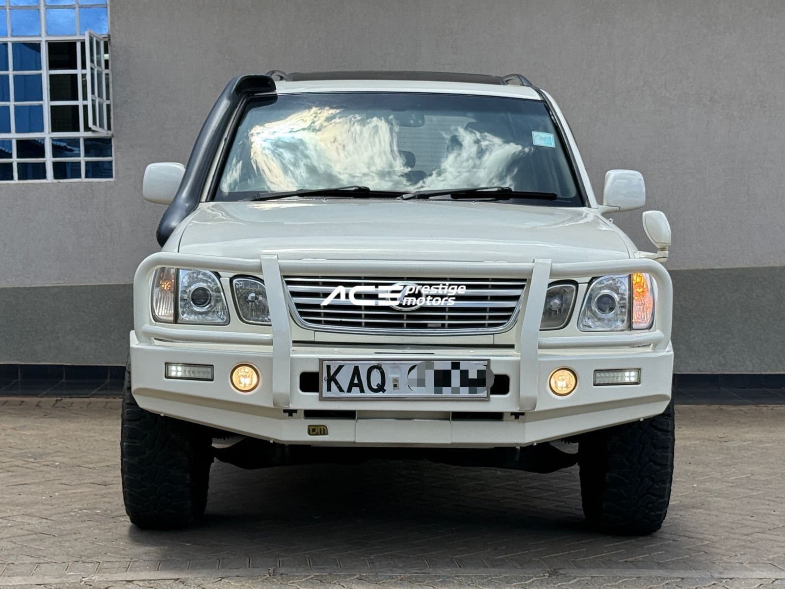 Image of  Lexus LX470 YOM - 2001