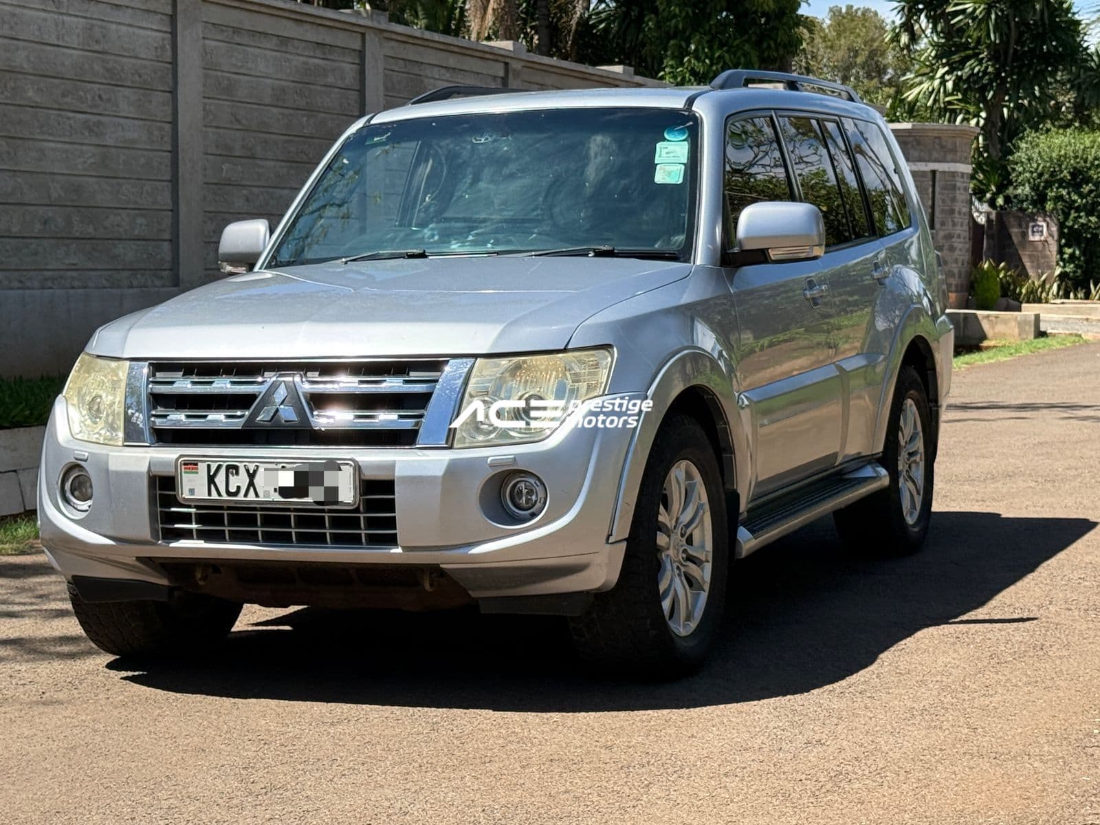 Image of Mitsubishi Pajero YOM - 2012
