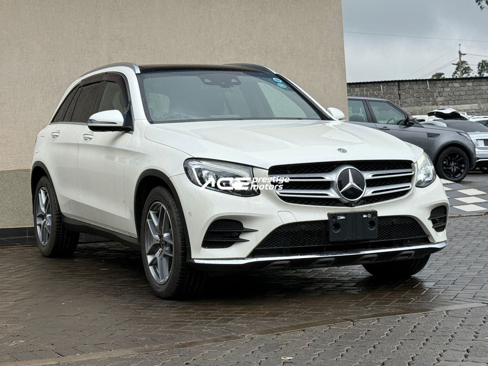 Image of Mercedes Benz GLC 220d YOM - 2017