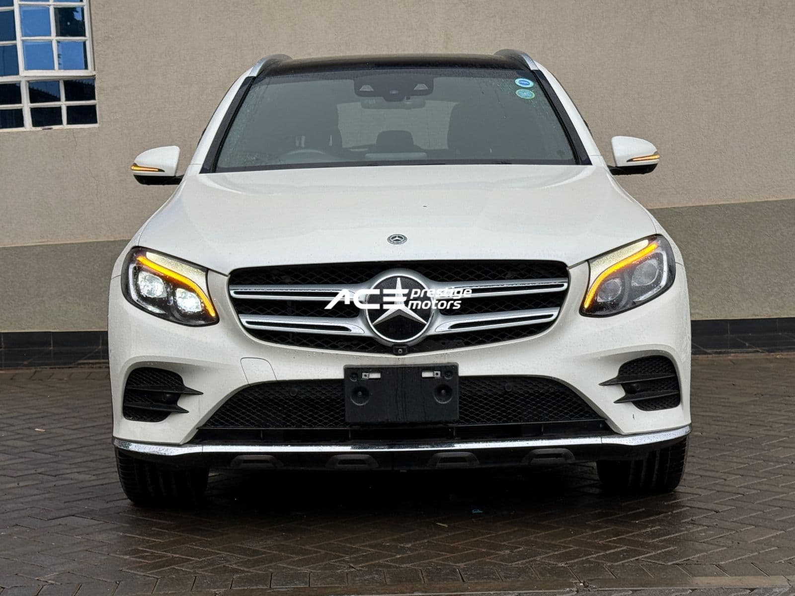 Image of Mercedes Benz GLC 220d YOM - 2017