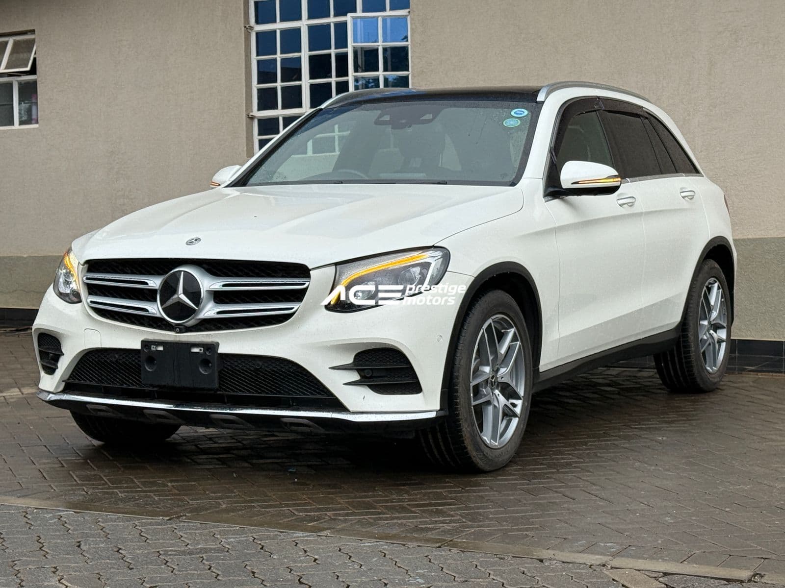 Image of Mercedes Benz GLC 220d YOM - 2017