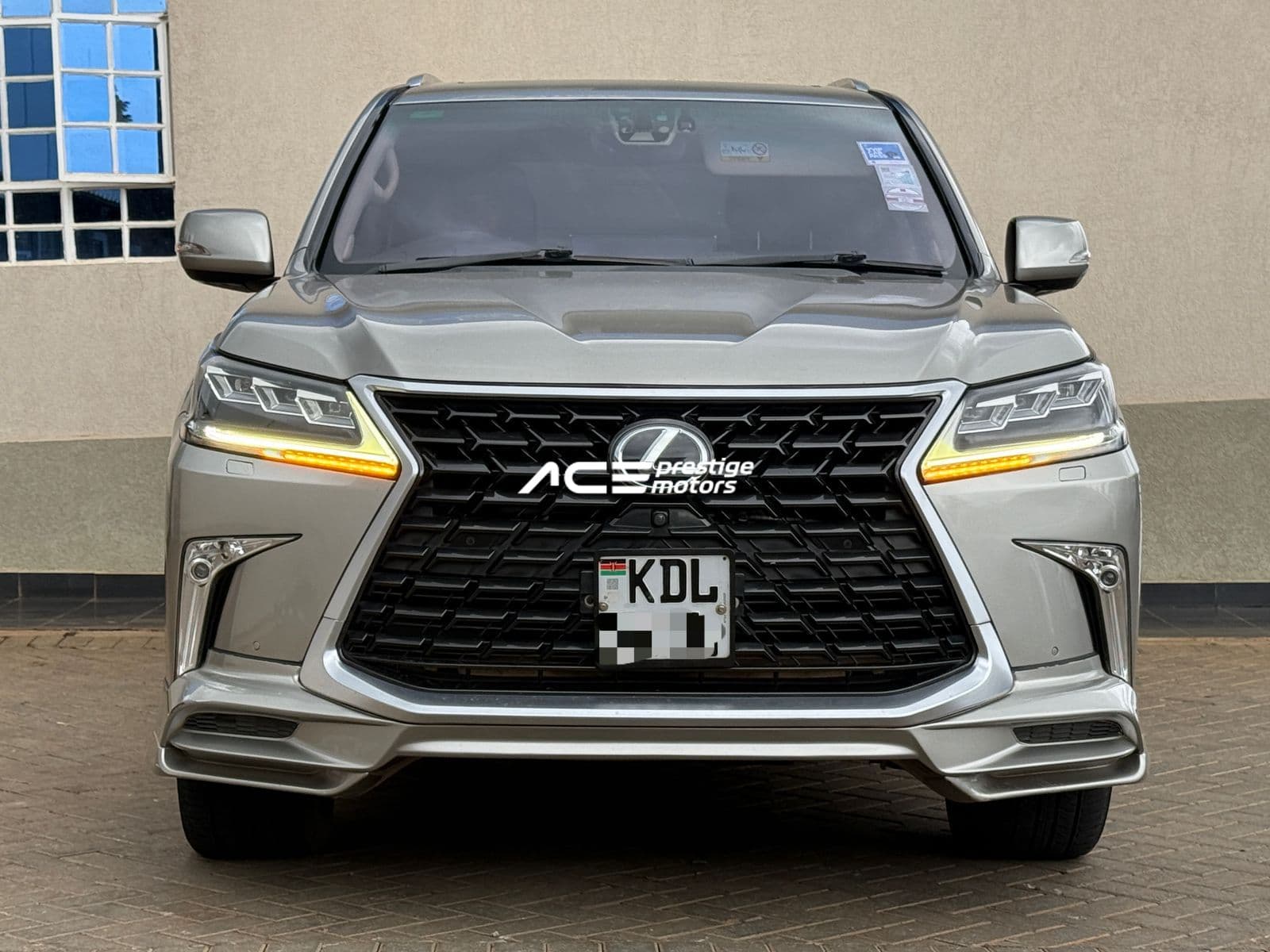 Image of Lexus LX570 YOM - 2017