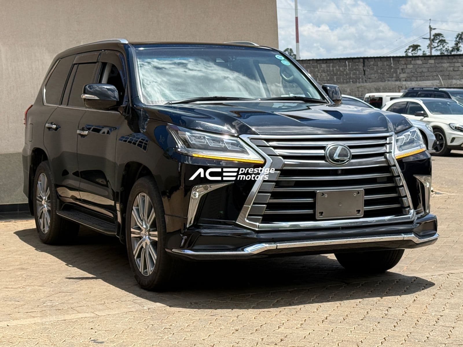 Image of Lexus LX570 YOM - 2017