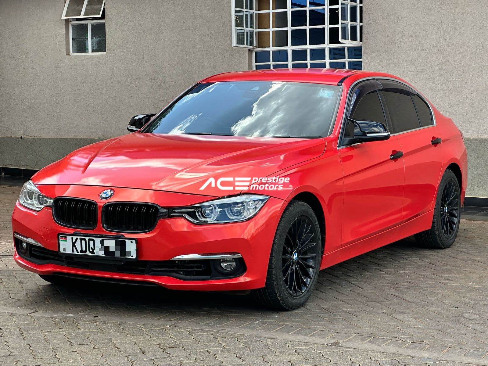 Image of BMW 320i Luxury YOM - 2017
