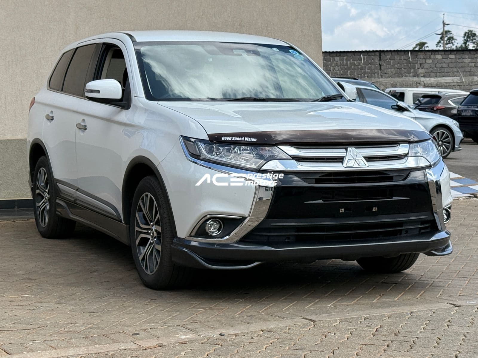 Image of  Mitsubishi Outlander  YOM - 2018