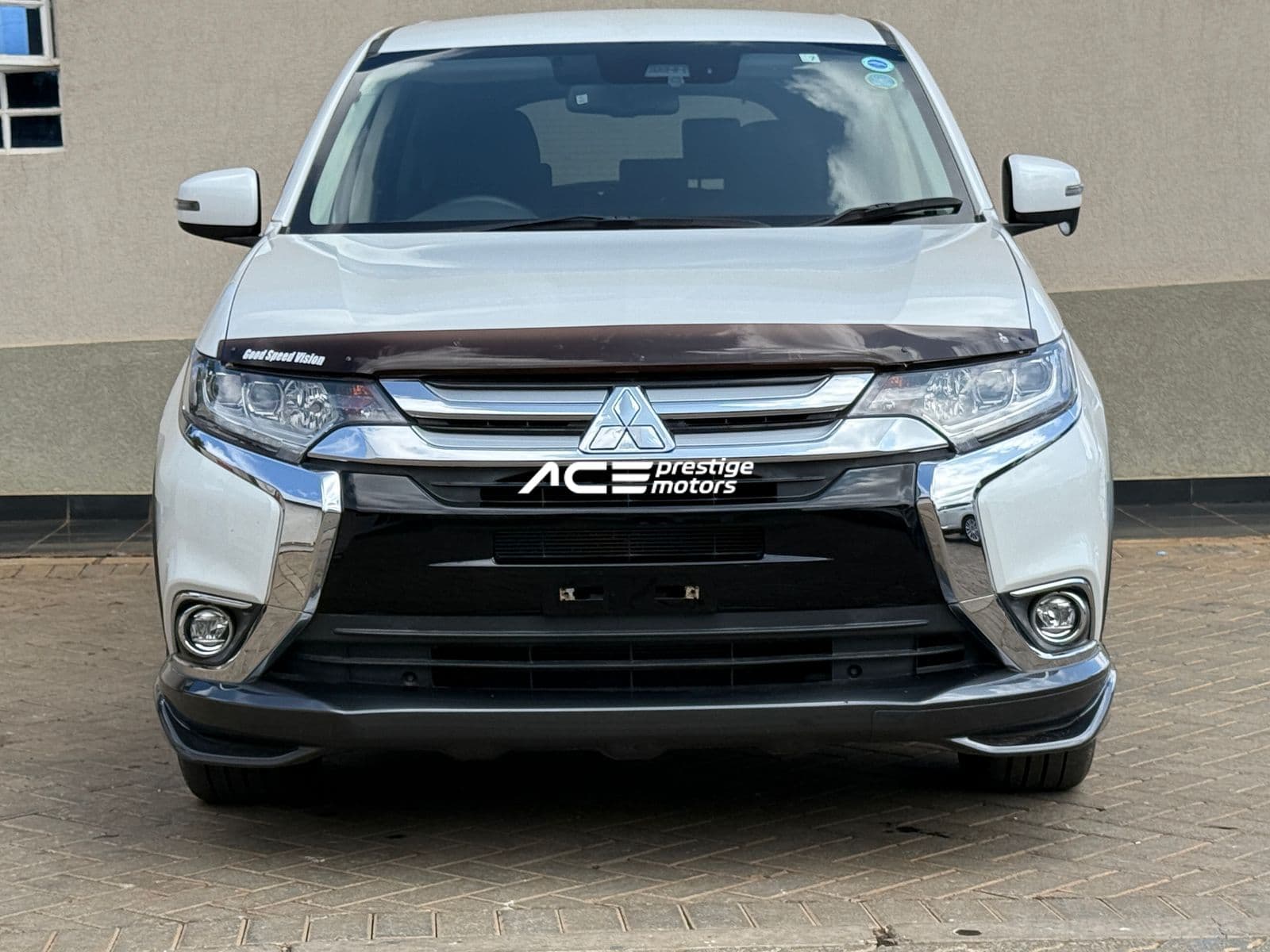 Image of  Mitsubishi Outlander  YOM - 2018