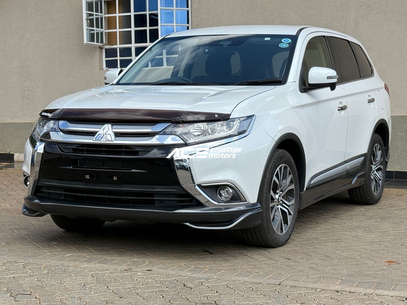 Image of  Mitsubishi Outlander  YOM - 2018
