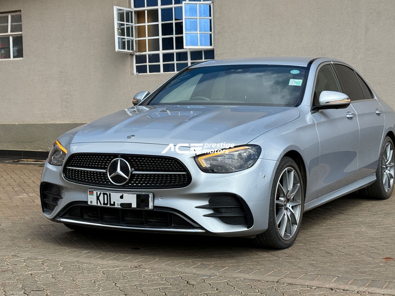 Image of Mercedes-Benz E200  YOM - 2020