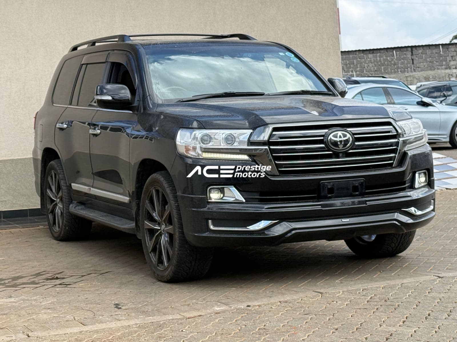 Image of Toyota Land Cruiser LC200 ZX YOM - 2018