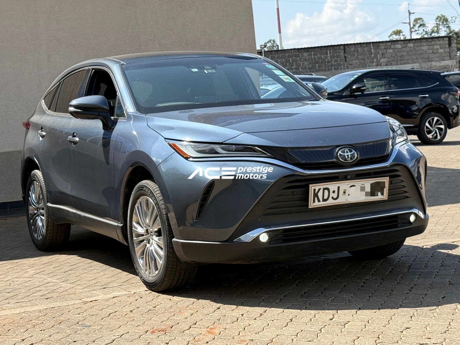 Image of Toyota Harrier YOM - 2020