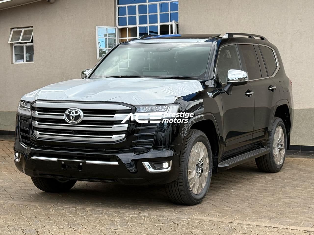 Image of Toyota Land Cruiser LC300 VX.R YOM - 2024