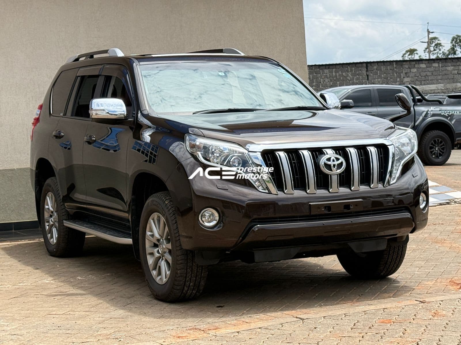 Image of Toyota Land Cruiser Prado TX YOM - 2017