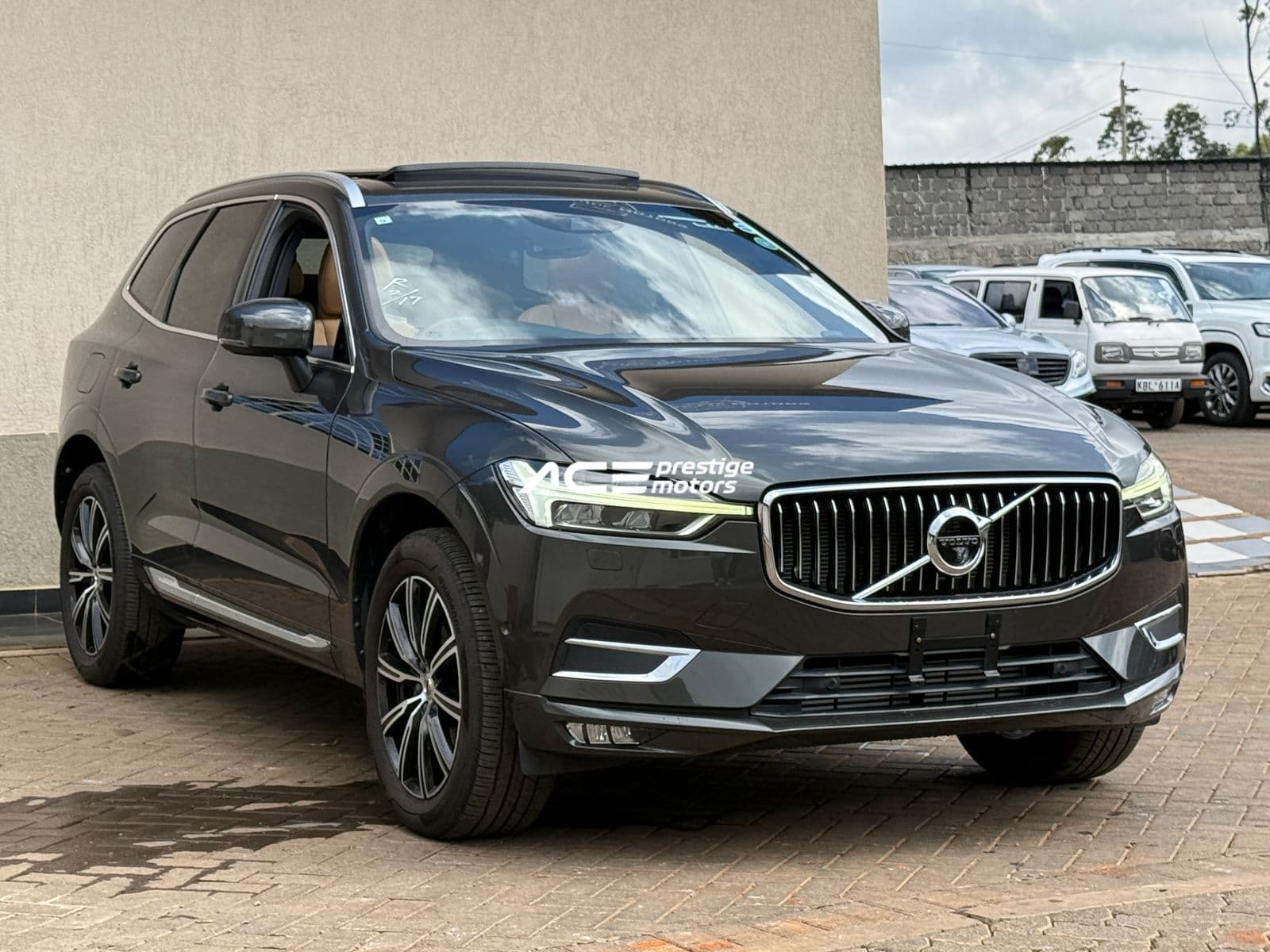Image of Volvo XC60 T5 Inscription AWD YOM - 2019