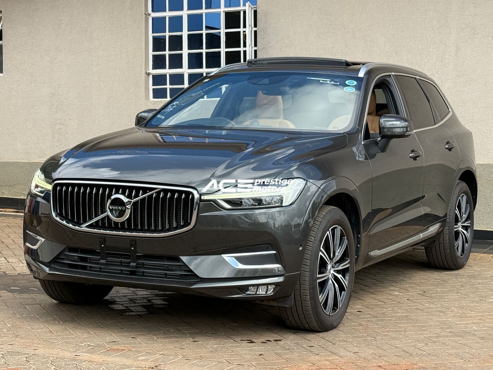 Image of Volvo XC60 T5 Inscription AWD YOM - 2019