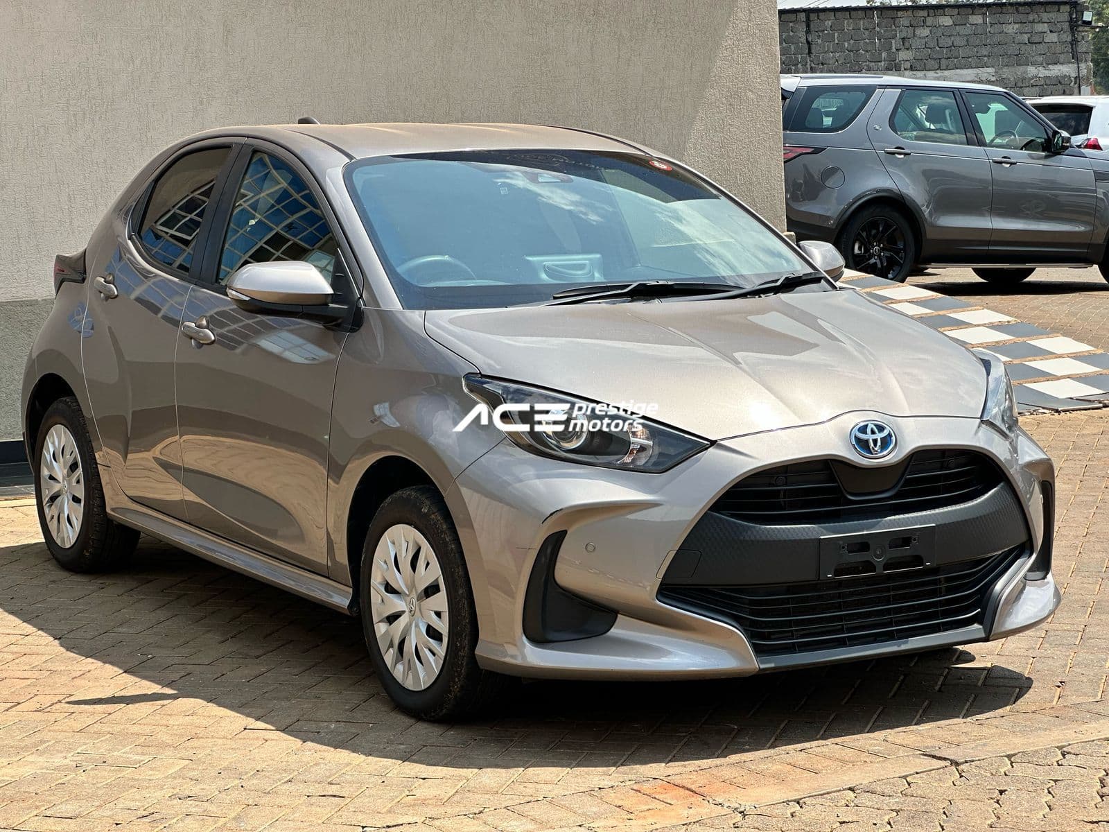 Image of Toyota Yaris Hybrid E-Four YOM - 2020