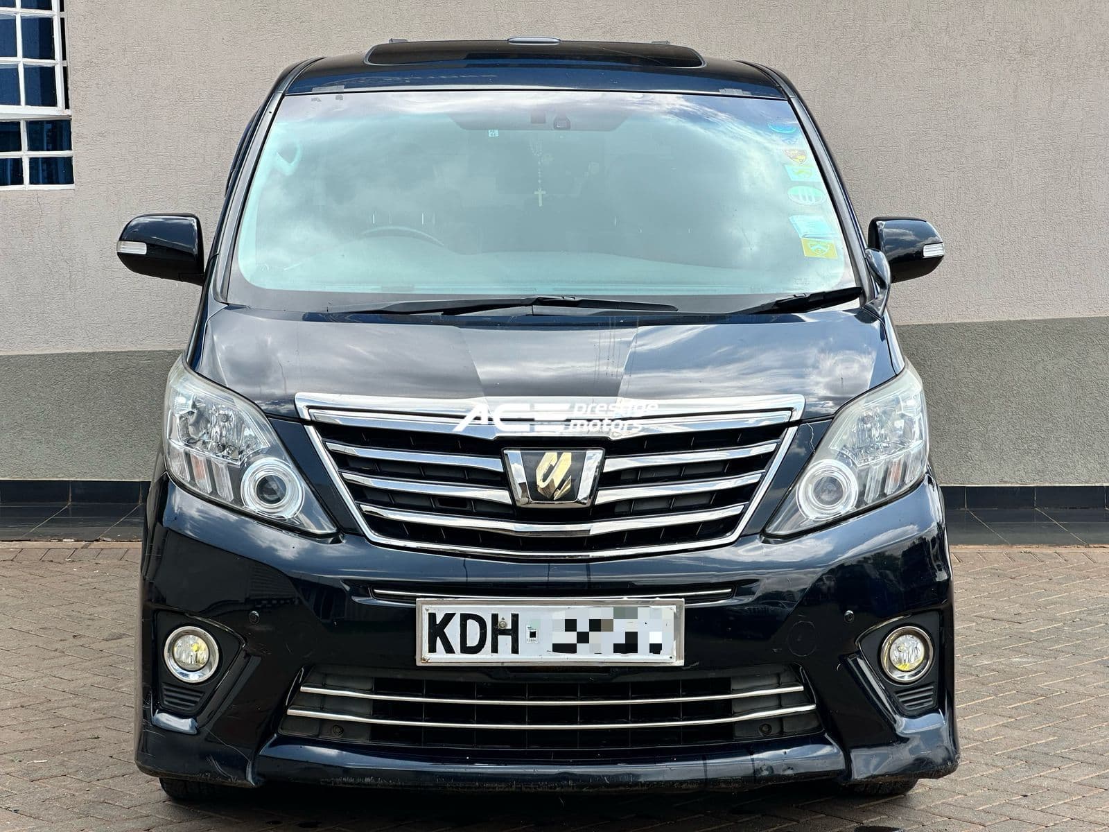 Image of Toyota Alphard  YOM - 2014