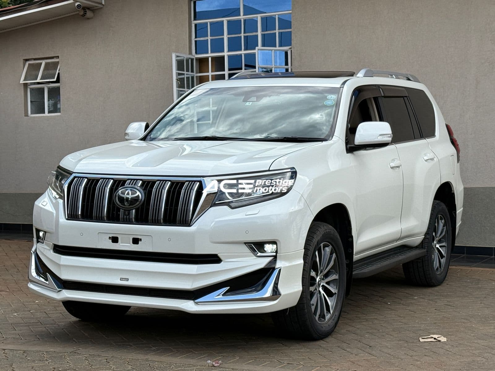 Image of Toyota Land Cruiser Prado TXL YOM - 2018