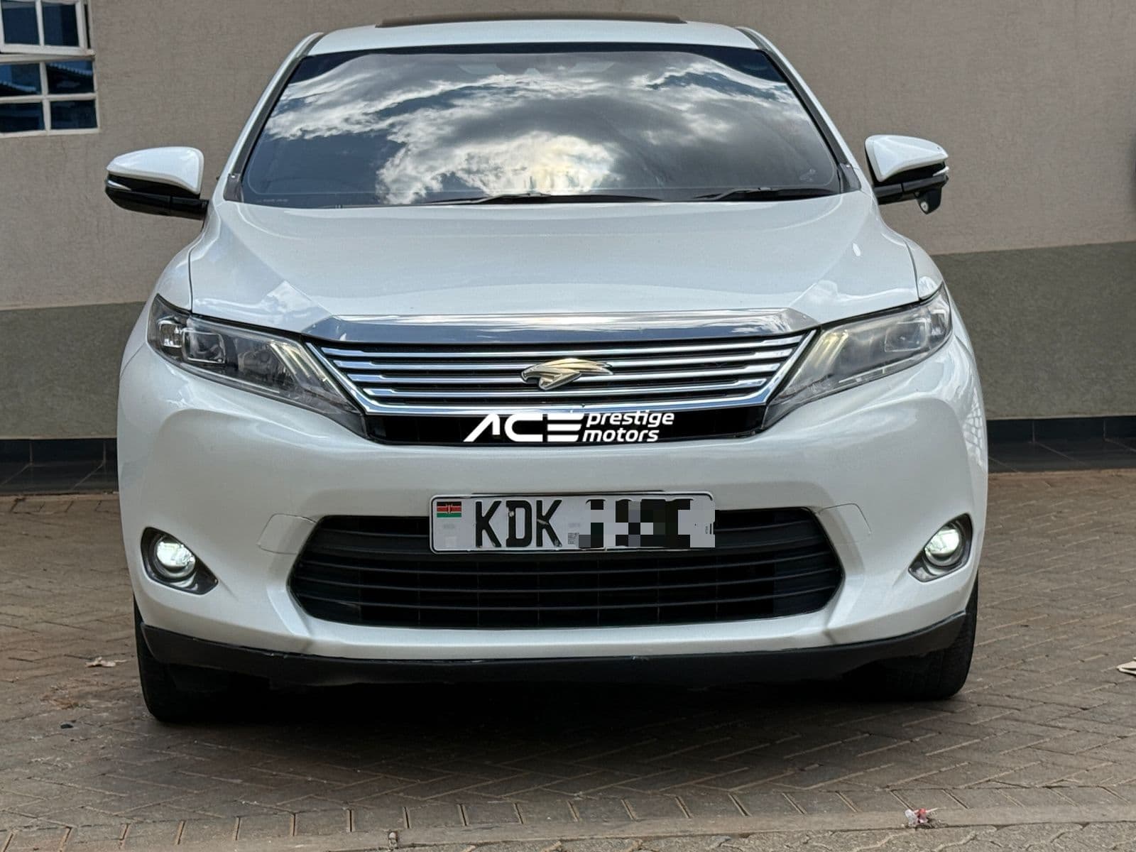 Image of  Toyota Harrier  YOM - 2015
