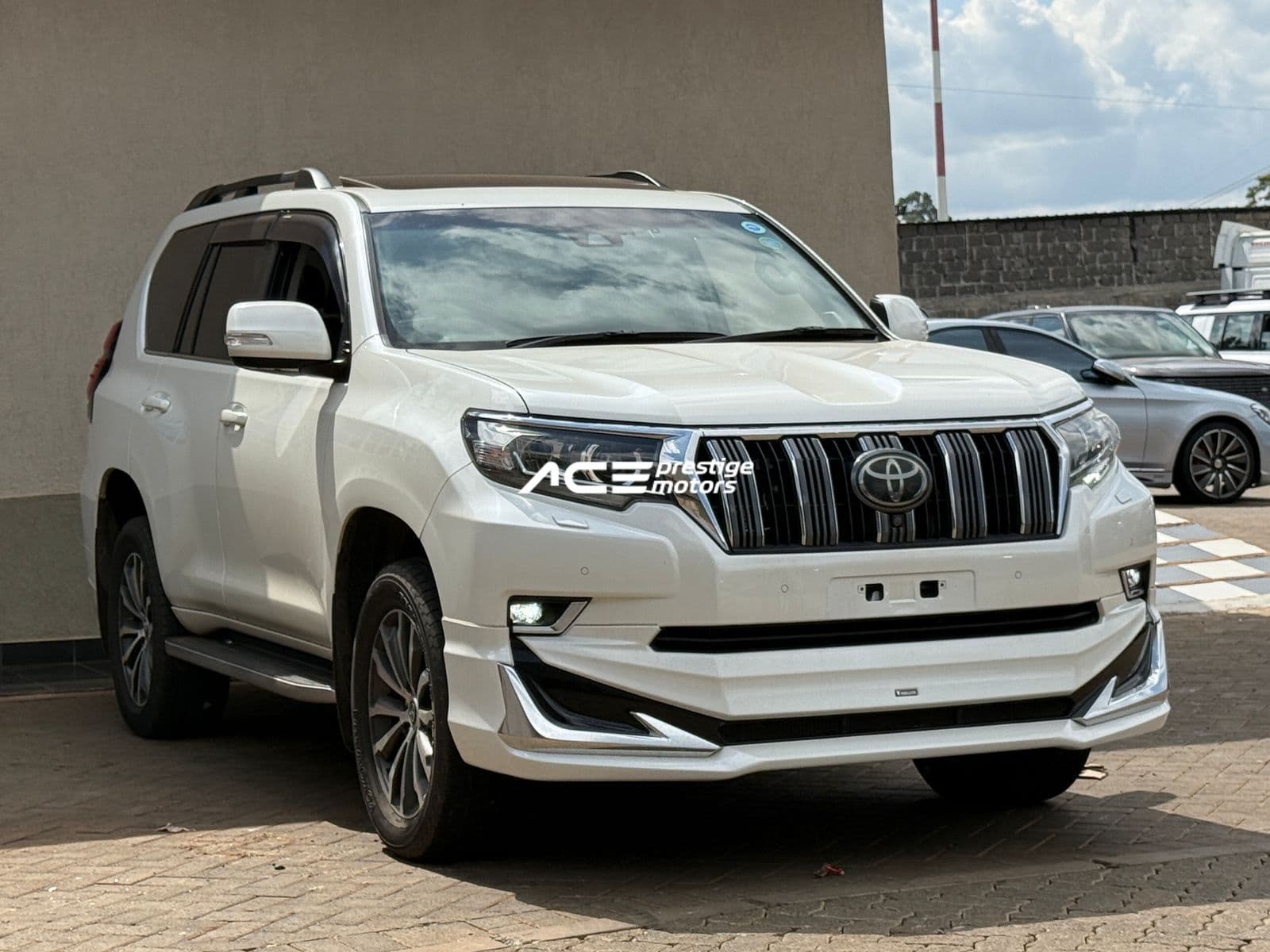 Image of  Toyota Land Cruiser Prado TZG YOM - 2017