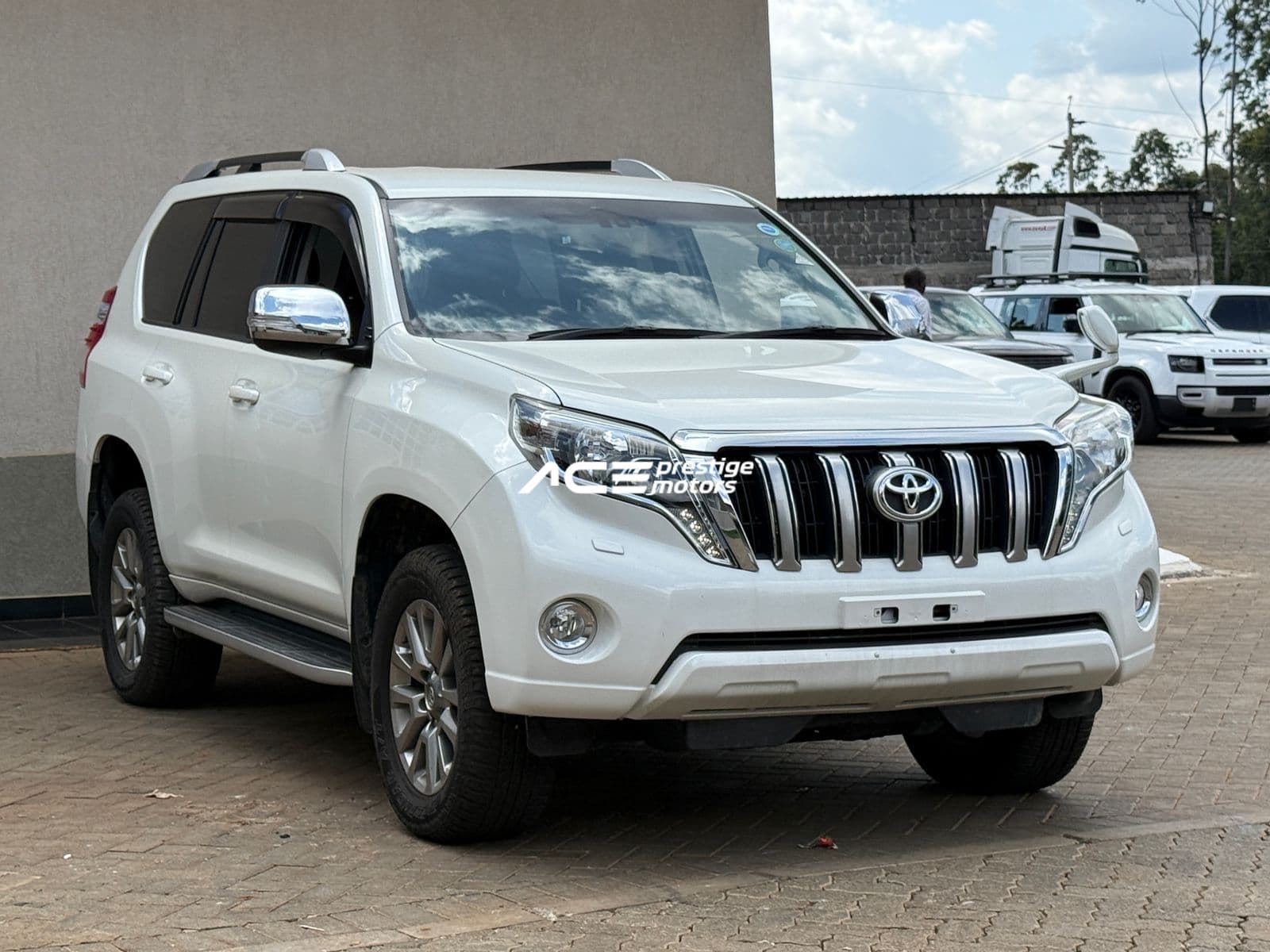 Image of Toyota Land Cruiser Prado TX YOM - 2017