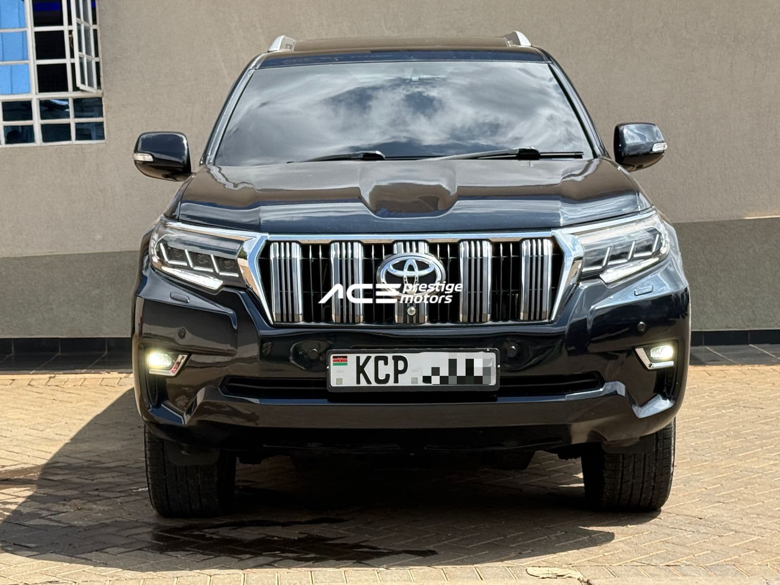 Image of Toyota Land Cruiser Prado VXL YOM - 2011