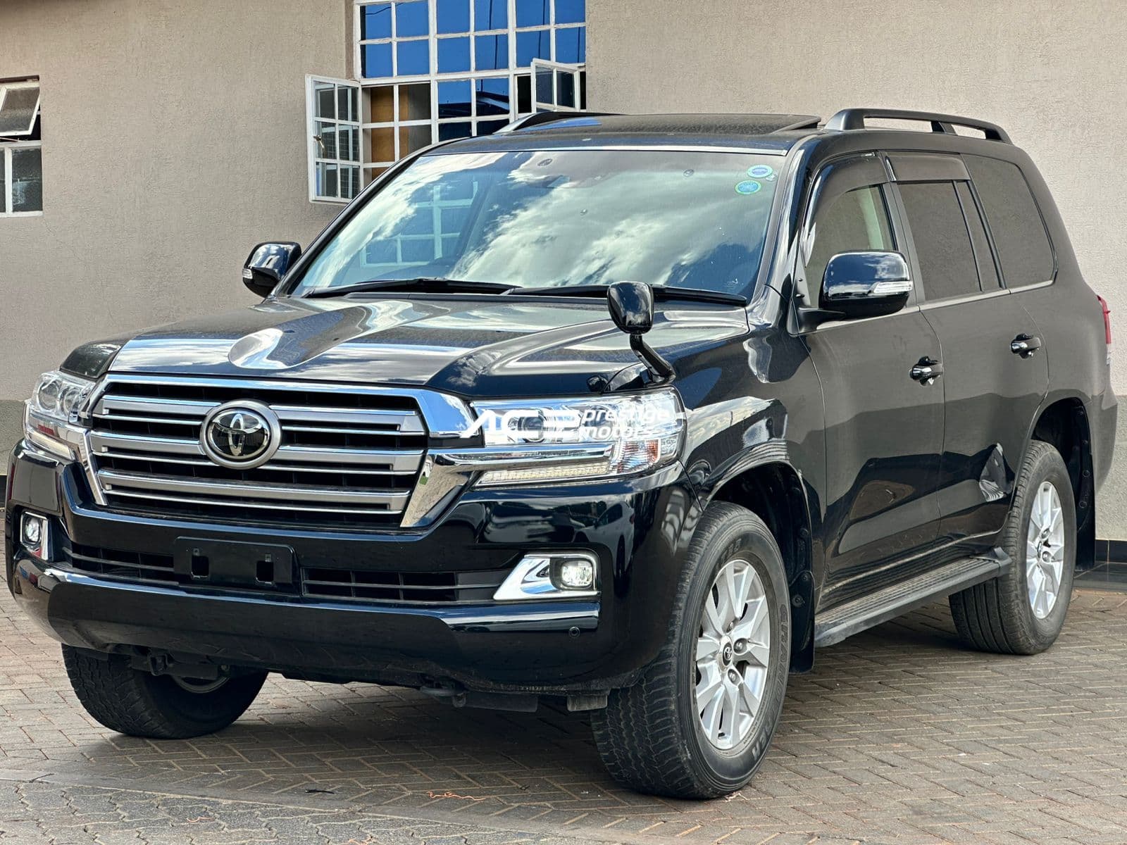 Image of Toyota Land Cruiser LC200  YOM - 2018
