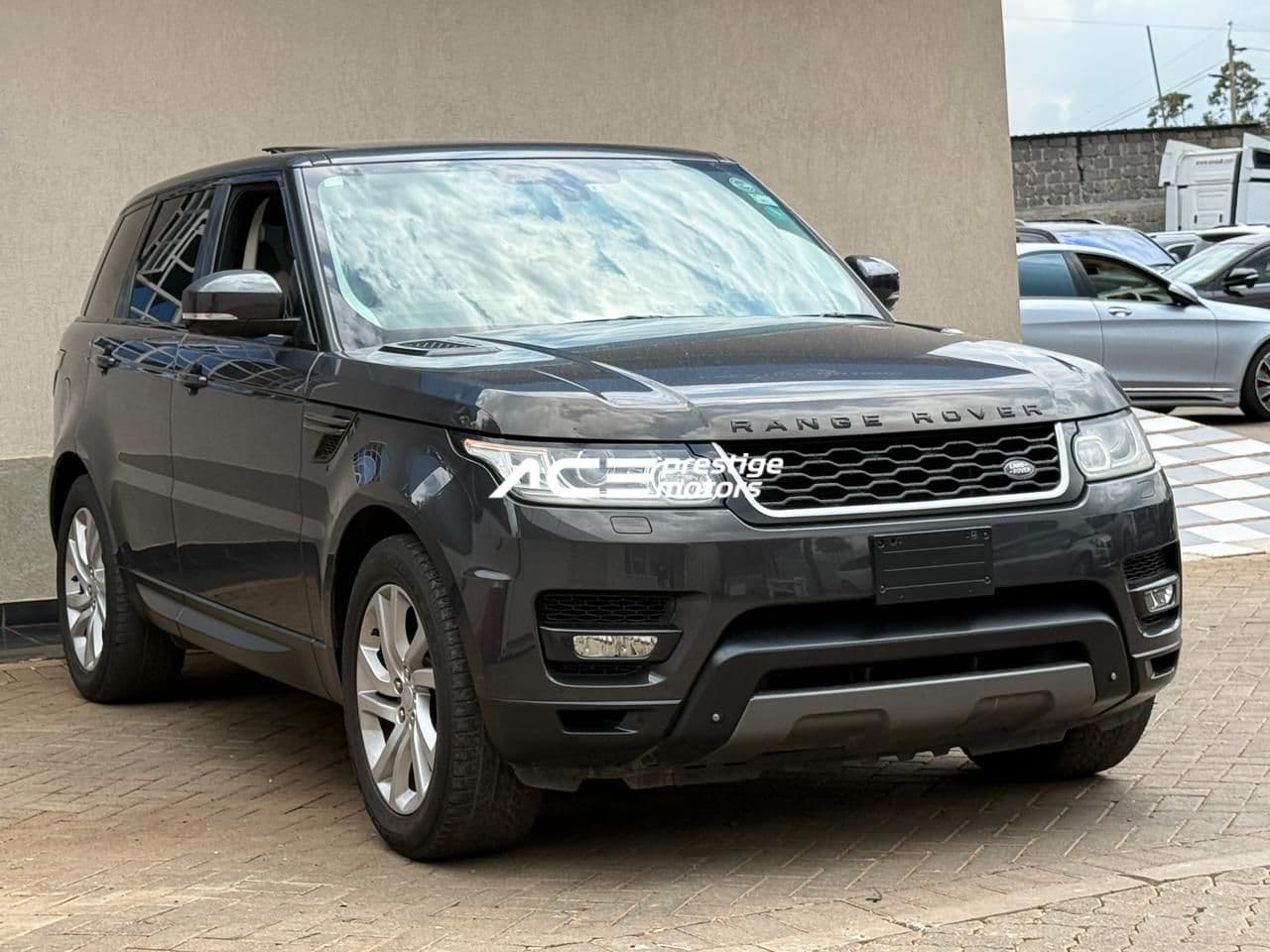 Image of Range Rover Sport  YOM - 2015