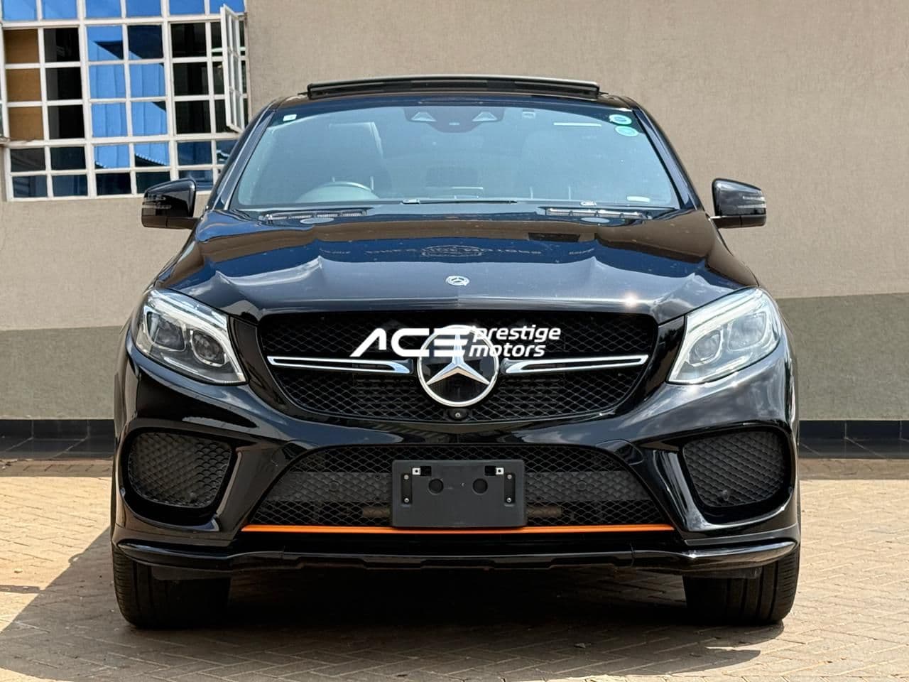 Image of Mercedes-Benz GLE 350d Orange Art Edition YOM - 2018