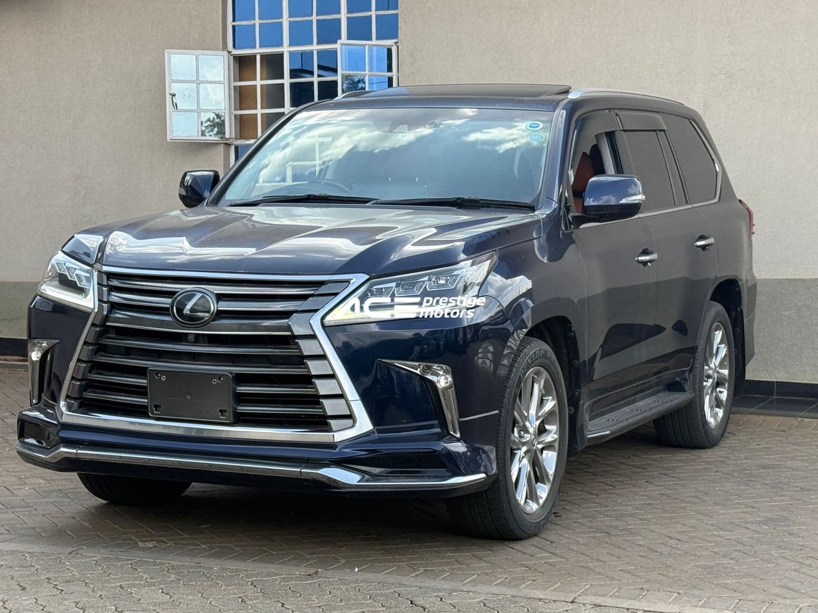 Image of Lexus LX570 YOM - 2017
