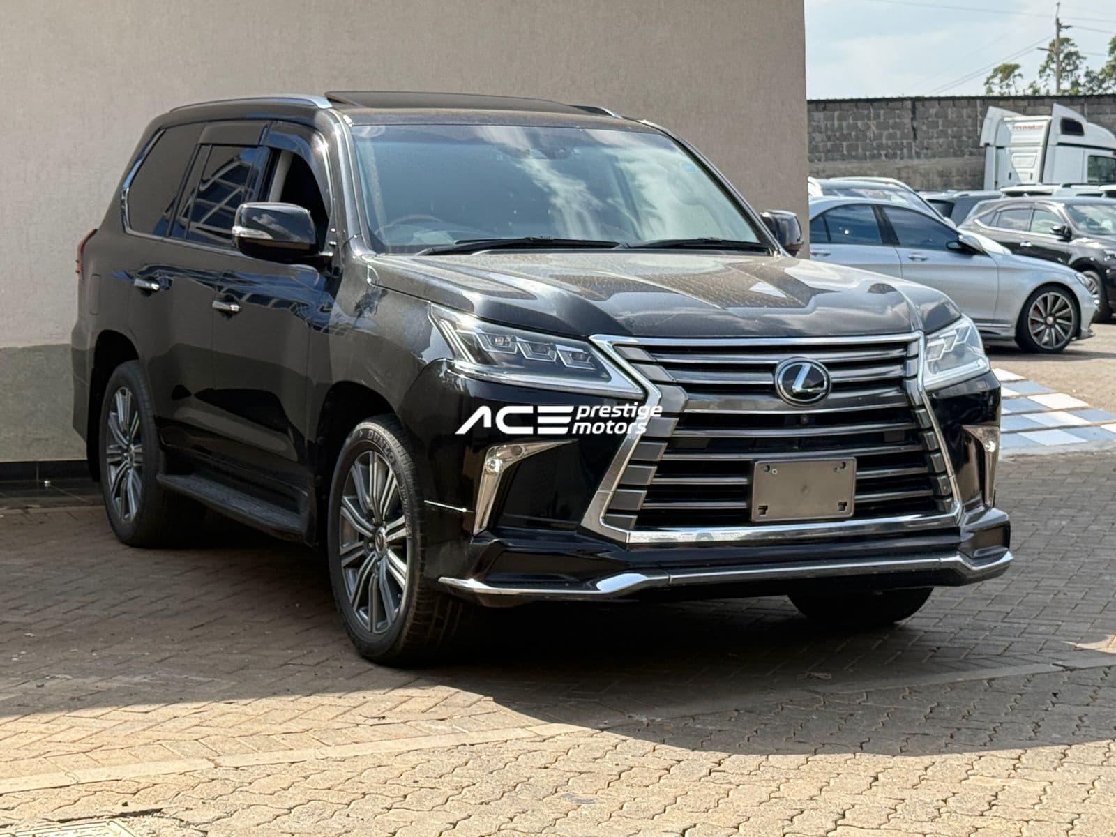 Image of Lexus LX570 YOM - 2016