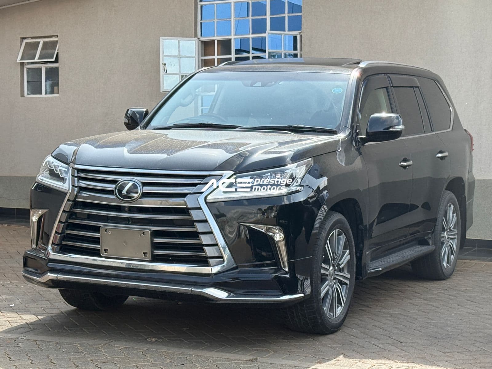 Image of Lexus LX570 YOM - 2016