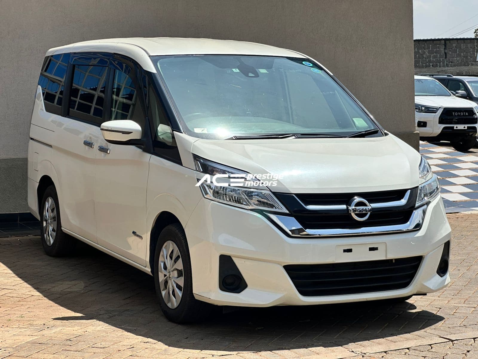 Image of Nissan Serena Hybrid  YOM - 2017