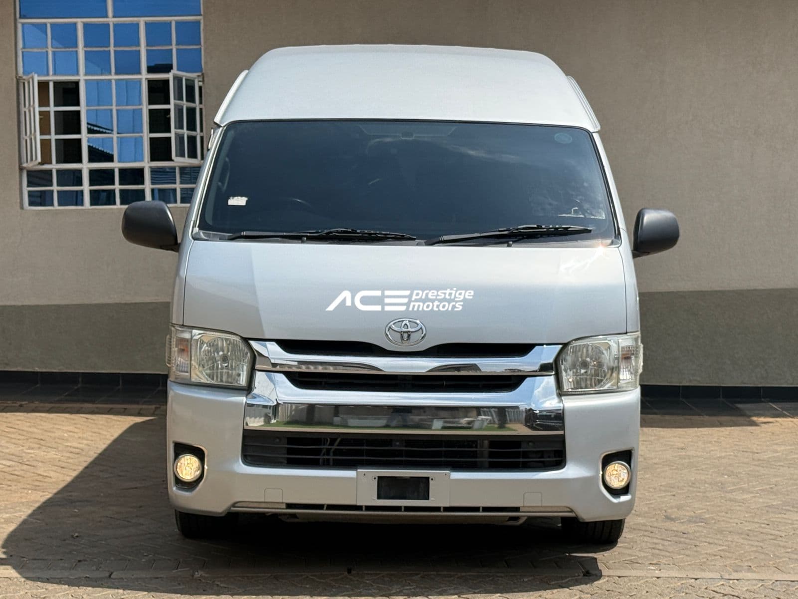 Image of Toyota Hiace Commuter VVIP  YOM - 2018