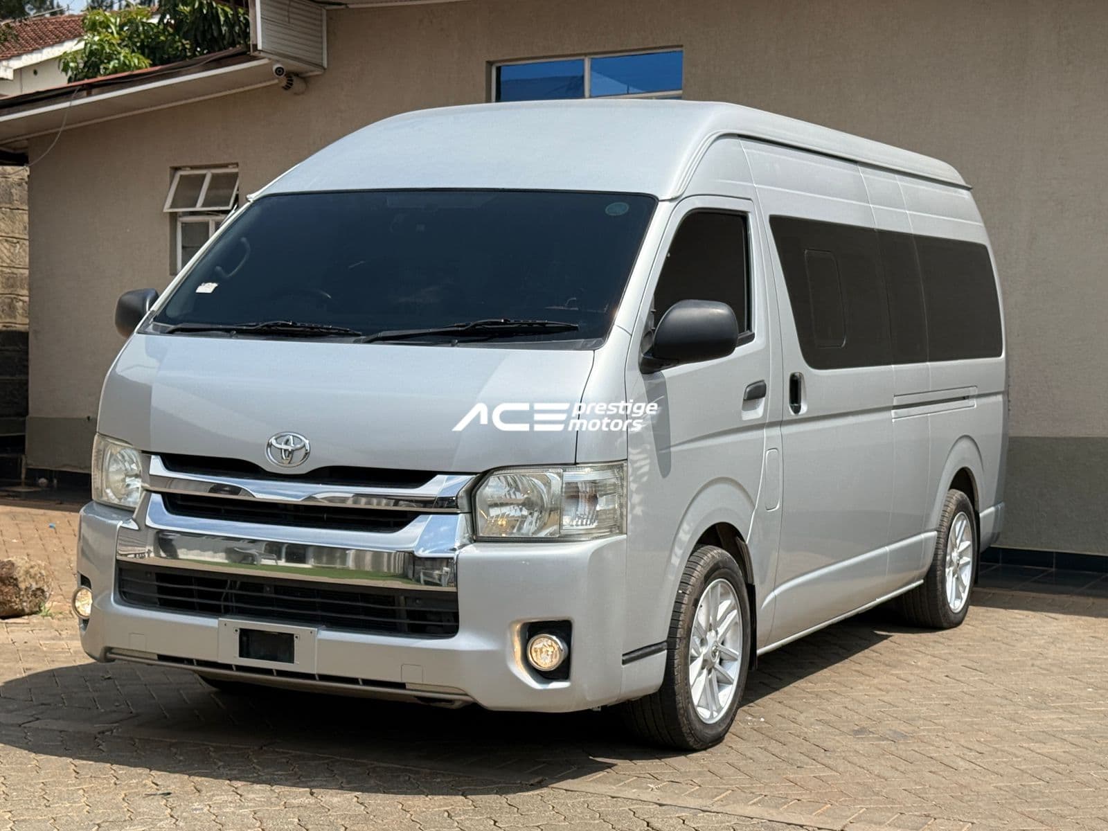 Image of Toyota Hiace Commuter VVIP  YOM - 2018