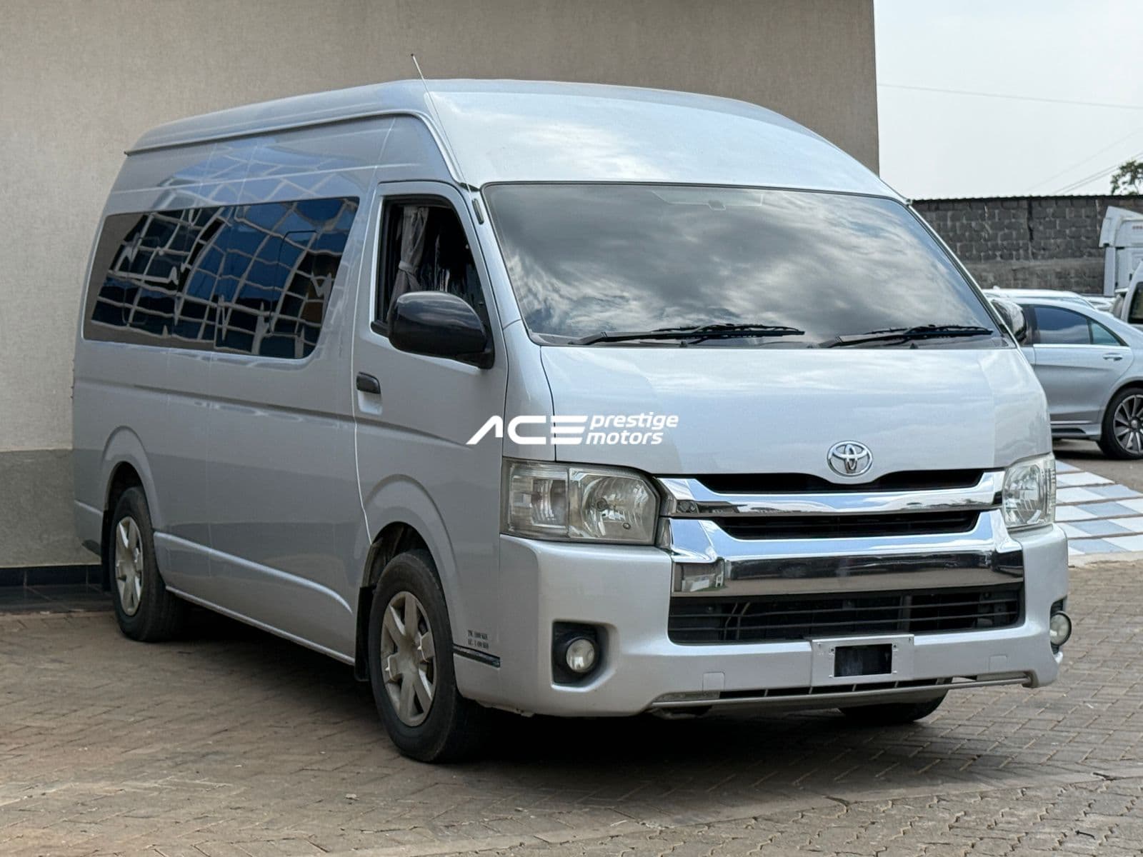 Image of Toyota Hiace Commuter VVIP YOM - 2018