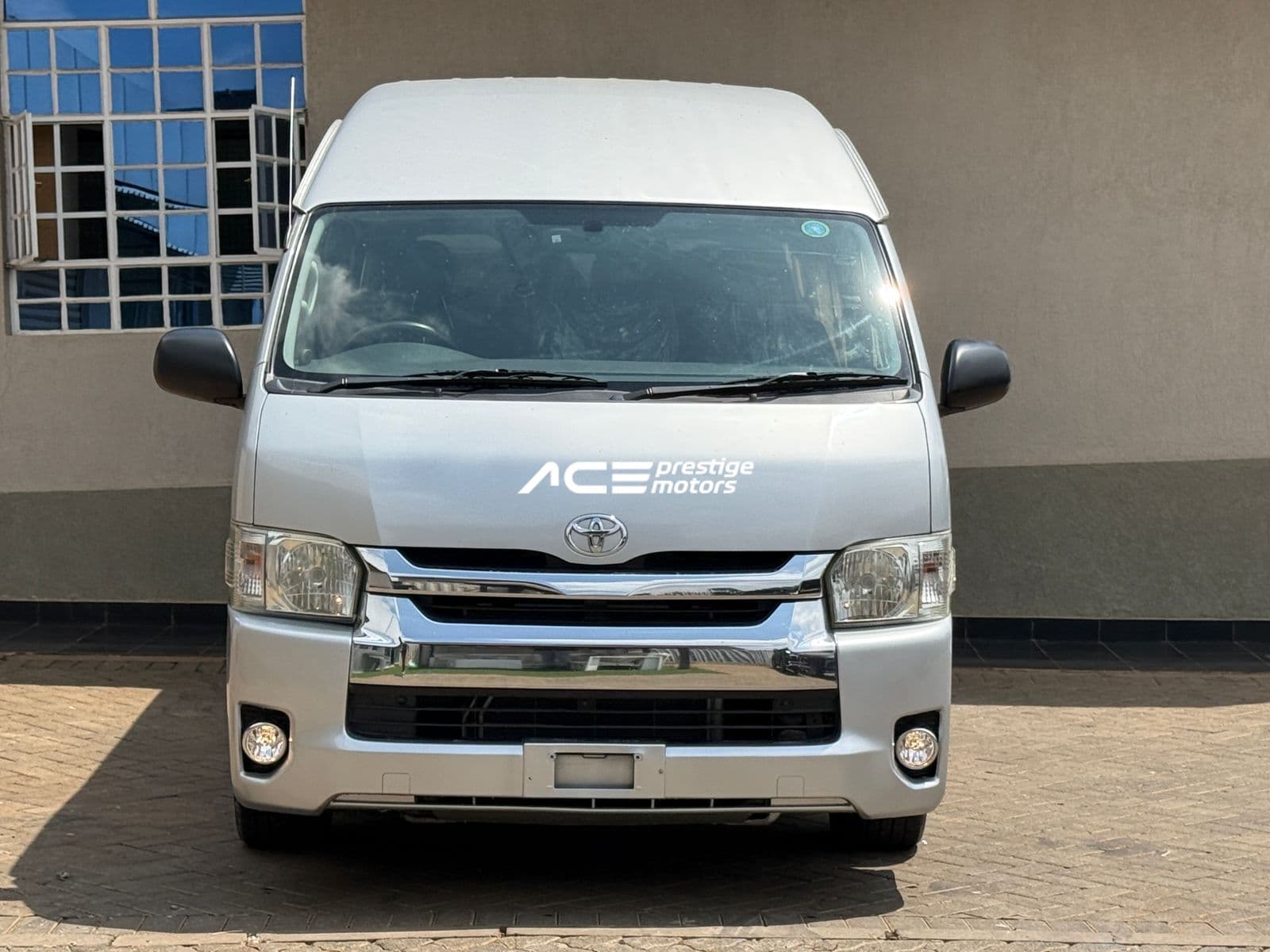 Image of Toyota Hiace Commuter VVIP YOM - 2018
