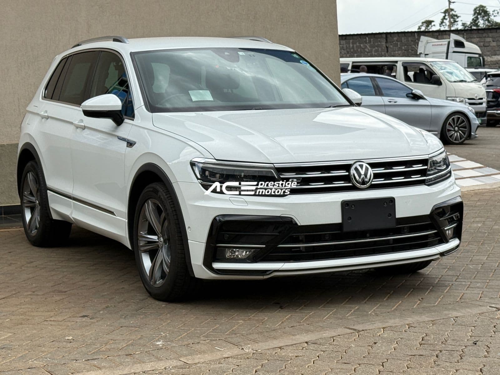 Image of Volkswagen Tiguan R-Line YOM - 2018