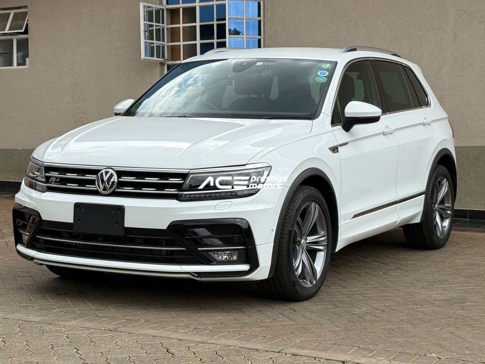 Image of Volkswagen Tiguan R-Line YOM - 2018