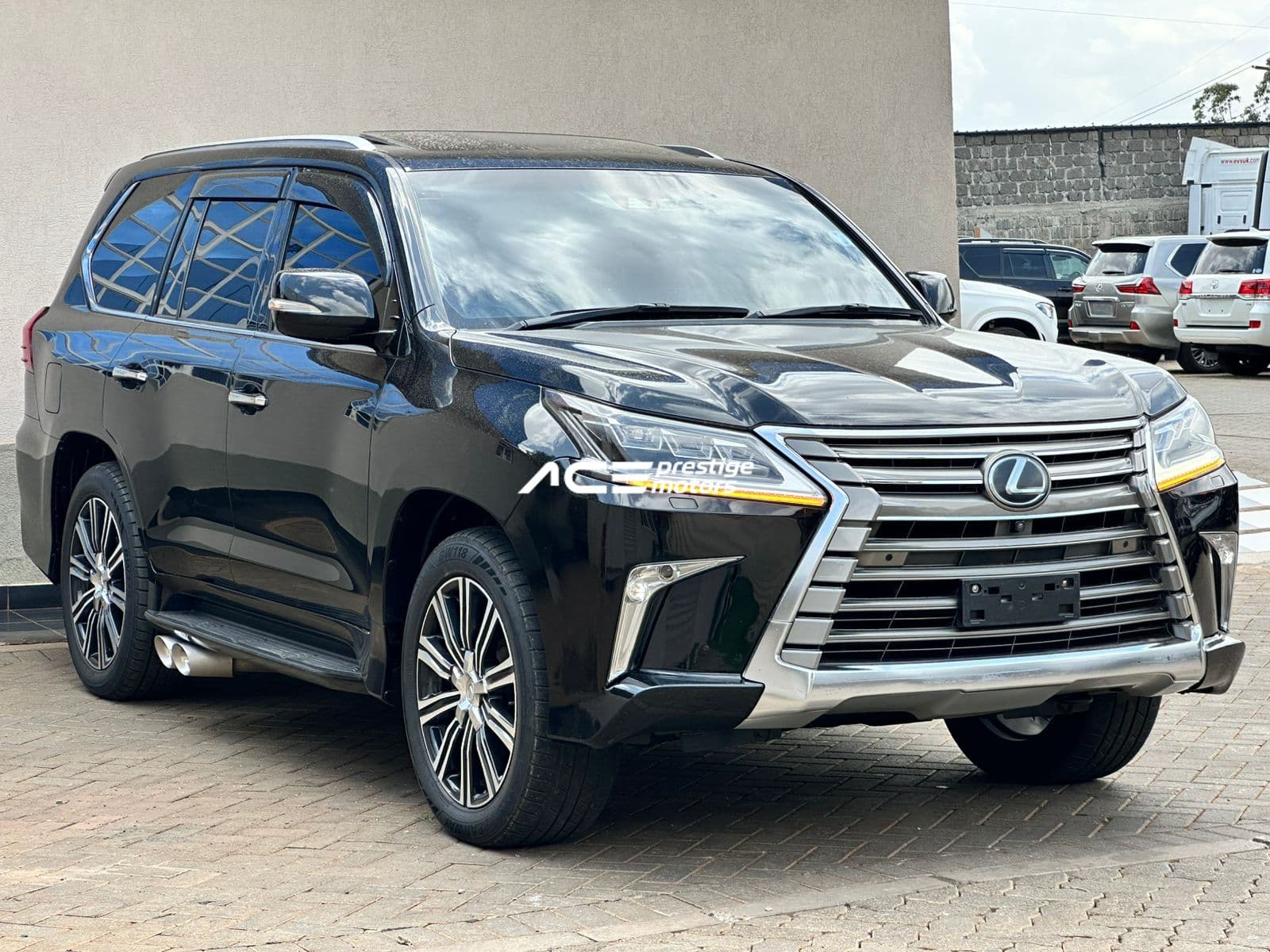 Image of Lexus LX570 YOM - 2016