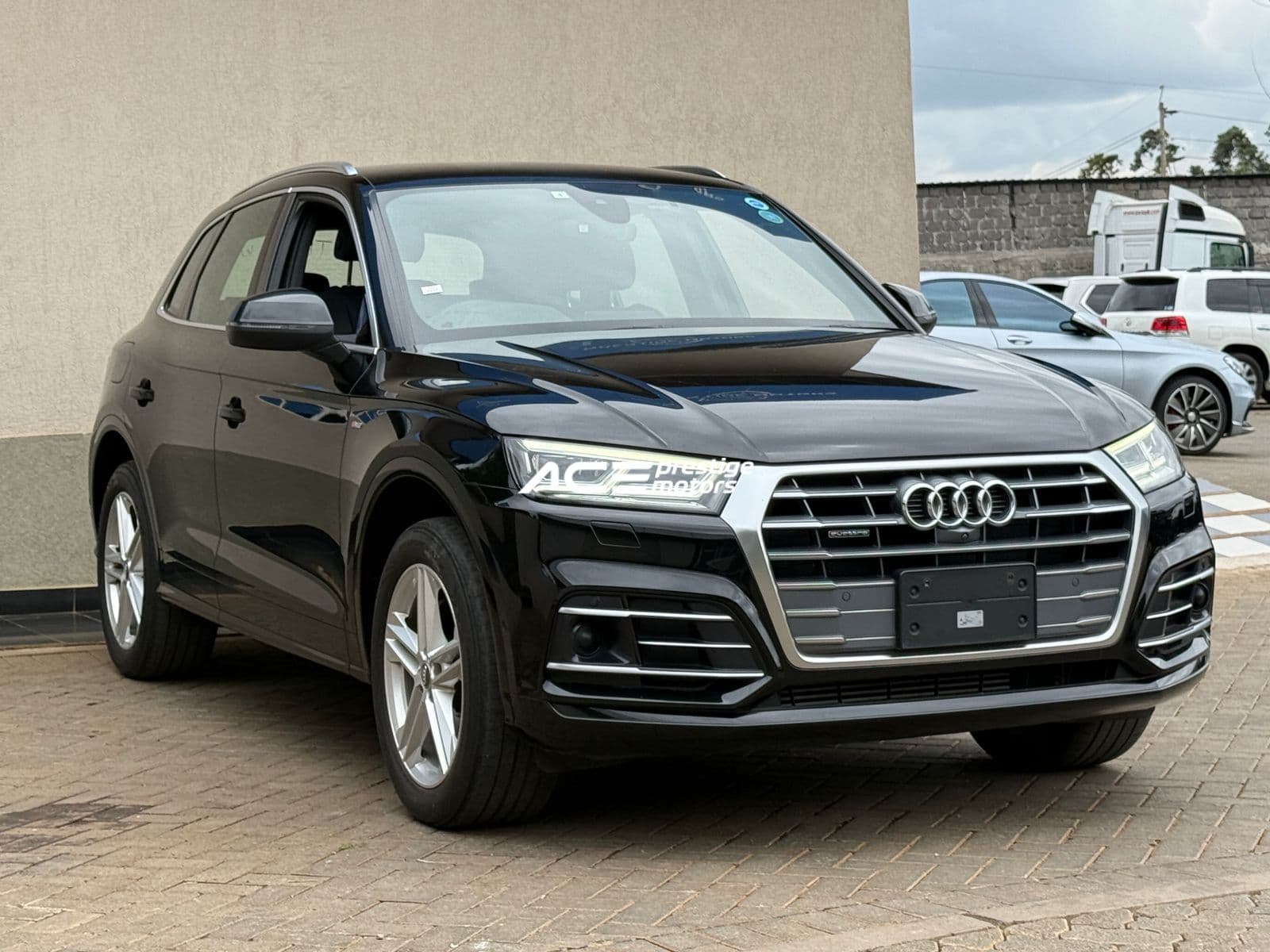 Image of Audi Q5 S line YOM - 2018