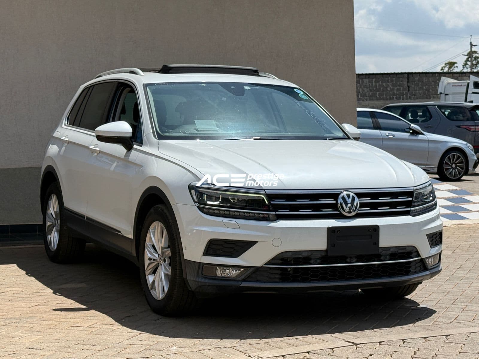 Image of Volkswagen Tiguan YOM - 2018