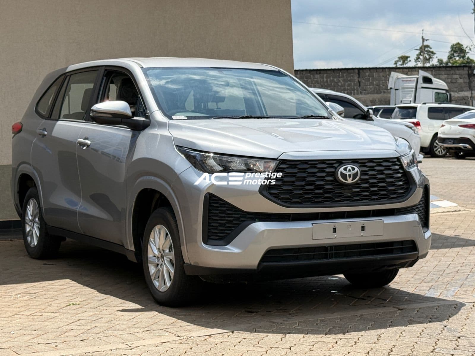 Image of  Toyota Innova  Hycross  YOM - 2024