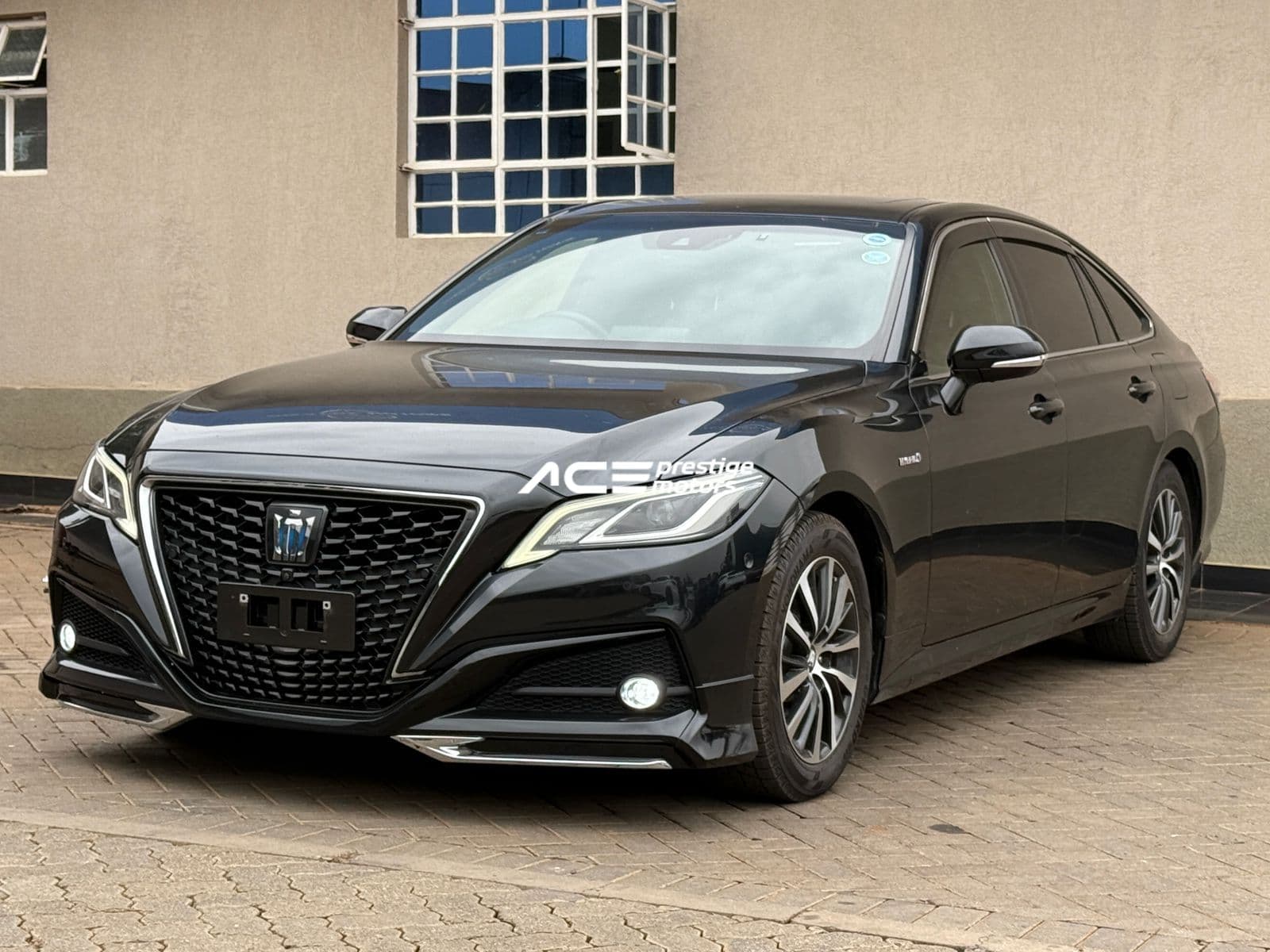 Image of Toyota Crown Hybrid/Sunroof YOM - 2018
