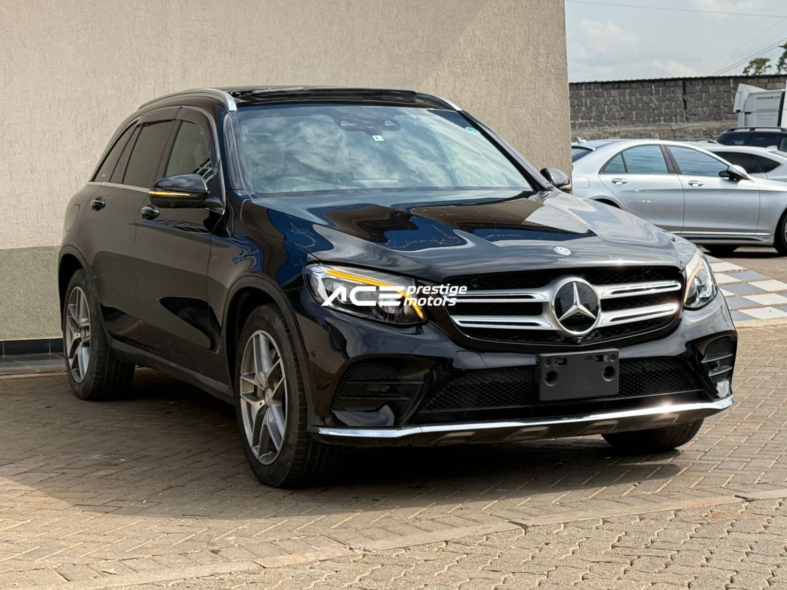 Image of Mercedes-Benz GLC 250 YOM - 2016