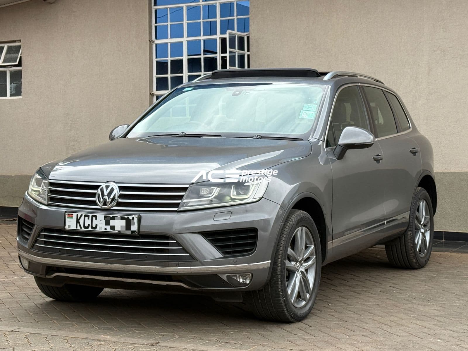Image of  Volkswagen Touareg YOM - 2015