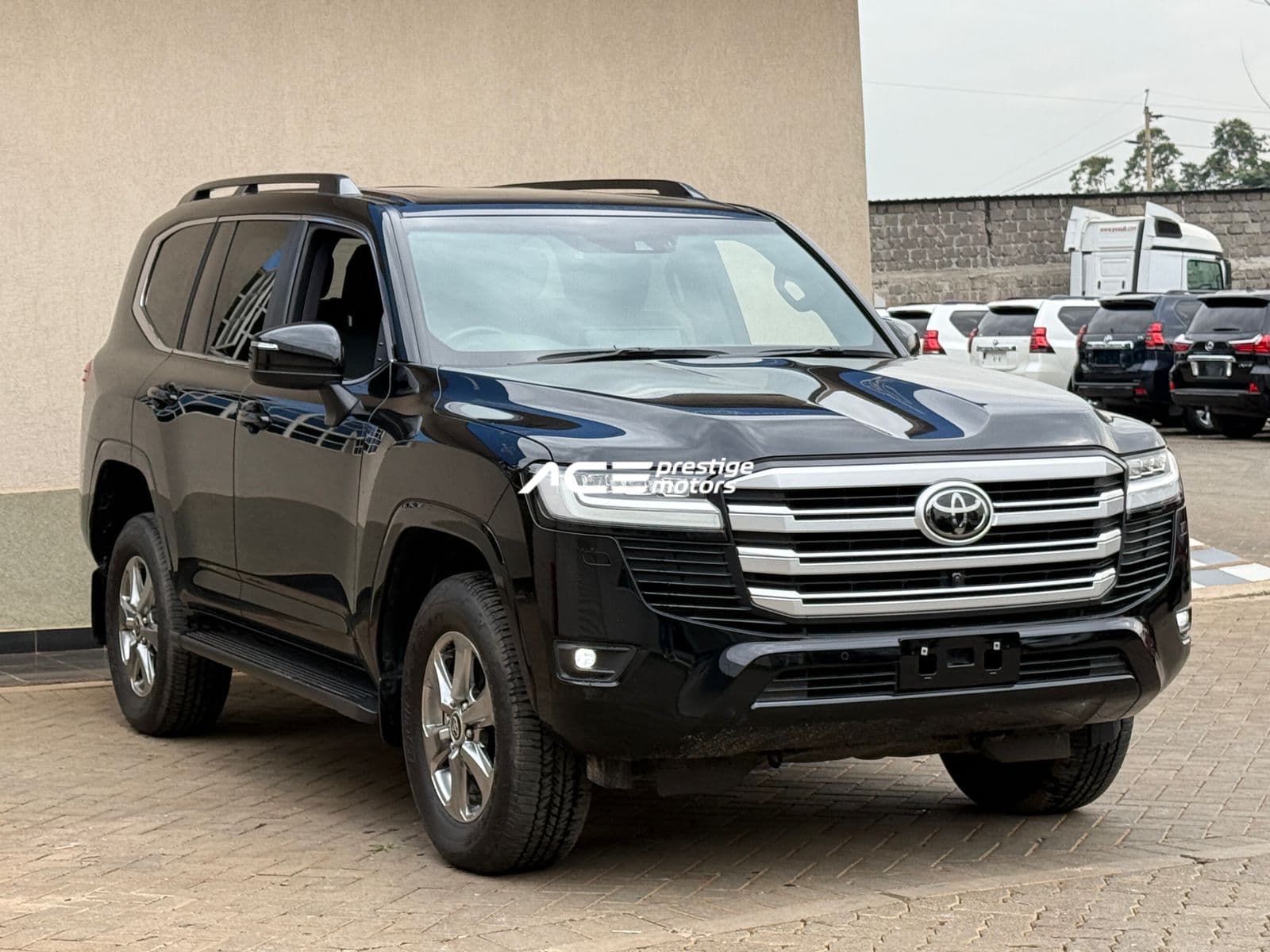 Image of Toyota Land Cruiser LC300 YOM - 2021